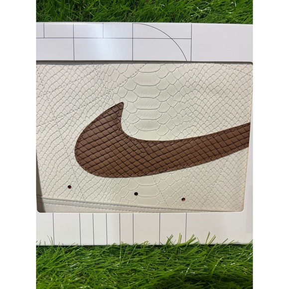 Nike Blazer Wristlet White Brown Snakeskin Croc Embossed Phone Wallet New - Picture 4 of 5